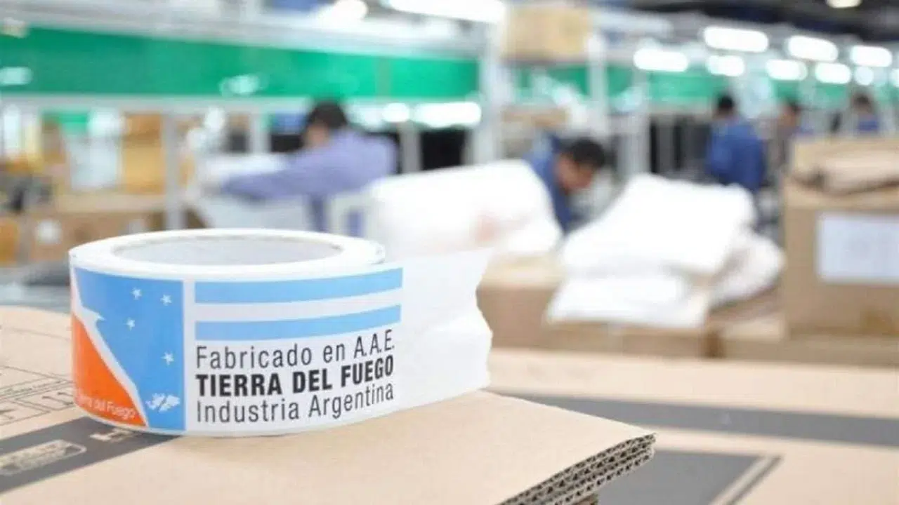 eliminar aranceles a la importación de celulares en Tierra del Fuego