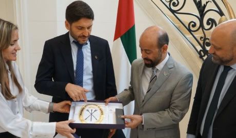 Pullaro reunión embajador Emiratos Árabes Unidos