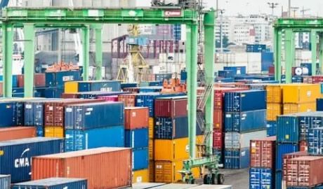 Argentina reduce aranceles importación bienes de consumo masivo