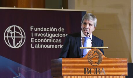 desmentida de Caputo sobre canje de deuda 2024