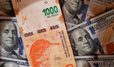 revaluación del peso argentino frente al dólar