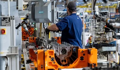 Triple riesgo industria gobierno flexibilización cepo