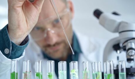 ingreso de insumos clave para potenciar exportaciones de laboratorios