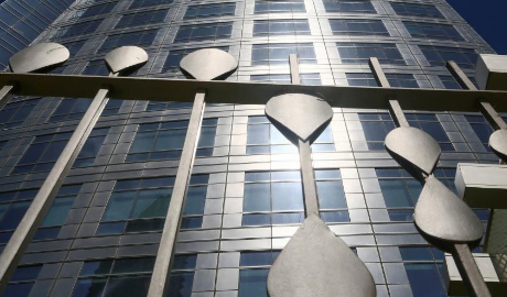 JPMorgan mejora calificación de YPF: impacto financiero