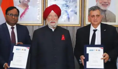 YPF firmó un acuerdo para exportar GNL de Vaca Muerta a India y explorar proyectos energéticos