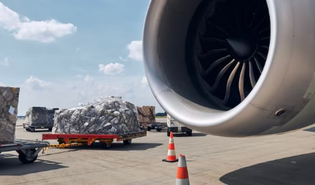 Demanda global de carga aérea aumentó 11,3% en 2024 y registró nuevo récord