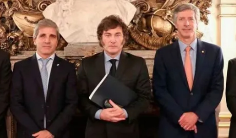 Argentina logró superávits gemelos por primera vez en 14 años: claves del ajuste y la balanza comercial