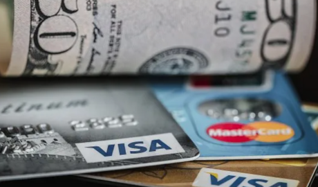 Seleccionar Compras con tarjeta en el exterior: ¿cuál es la información que empezará a pedir la ARCA?	
Compras con tarjeta en el exterior: ¿cuál es la información que empezará a pedir la ARCA?