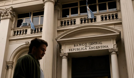 Los analistas esperan más volatilidad en el precio del dólar y ponen la lupa sobre la acumulación de reservas