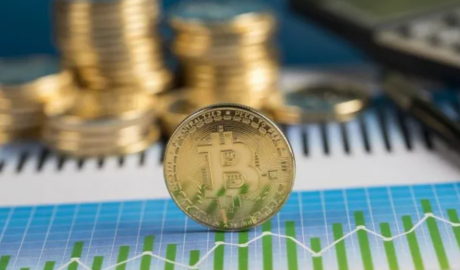 El Bitcoin y las criptomonedas bajan, pero resisten mejor de lo esperado tras el anuncio de Donald Trump