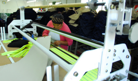 La industria textil en alerta por la apertura de importaciones y el derrumbe de la actividad
