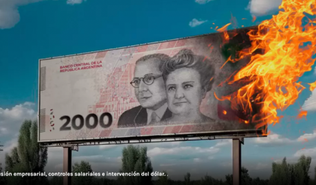 Paritarias con cepo, dólar intervenido y control a las empresas: el neo kirchnerismo libertario para bajar la inflación como sea