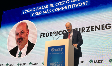 Sturzenegger ante empresarios en el IAEF: El objetivo es un Estado más chico, más barato y con menos impuestos