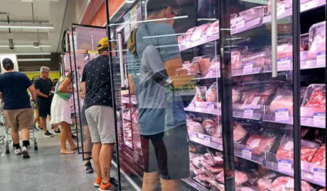 Revive el consumo: en mayoristas creció 3,4% mensual en marzo, y en super tocó su mayor nivel de la era Milei