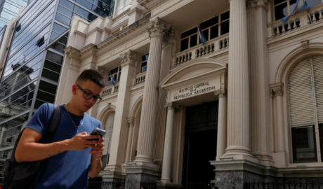 El Gobierno gana tiempo con el FMI, pero crece la presión sobre las reservas y las tasas