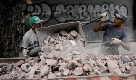 Pese al repunte de la economía, se recuperó solo el 15% de los empleos privados perdidos desde el cambio de Gobierno
