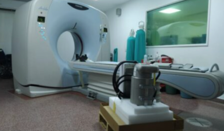 Histórica inversión en salud: ya está en Argentina el tomógrafo para el Hospital Ferreyra
