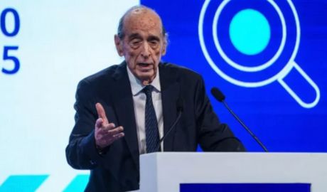 Ricardo Arriazu aseguró que la Argentina es el segundo país que más devaluó en la historia