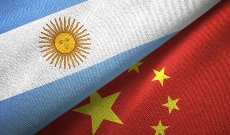 La gran cantidad de compras a China desplomó el superávit comercial argentino