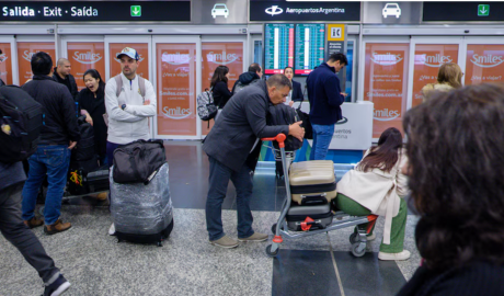 Paro de controladores aéreos: el cronograma de medidas de fuerza que interrumpirán vuelos en agosto