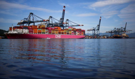 Argentina reduce sus expectativas de superávit comercial para 2025 tras un salto en las importaciones