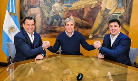 Cambios en economía Argentina: renunciaron los secretarios de Industria y Comercio y Pymes