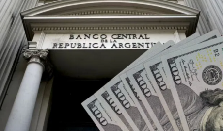 Dólar: Barclays alerta sobre las reservas, dice que se necesita un cambio de régimen y sugiere subir el techo