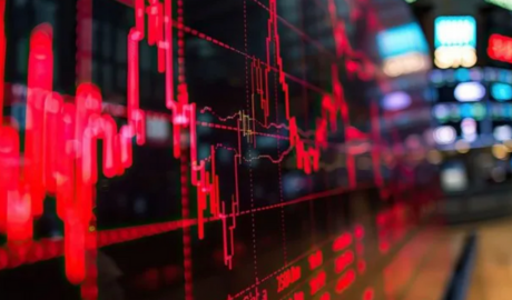 Tensión financiera: los bonos vuelven a caer y el riesgo país ya roza los 1.500 puntos básicos