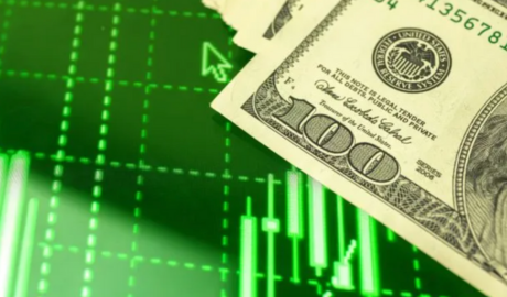 El dólar oficial tuvo su mayor salto desde abril, superó los $1.400 y quedó cerca del techo de la banda