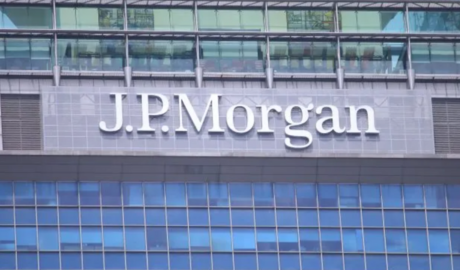 J.P. Morgan anticipa una baja del riesgo país tras el triunfo de Javier Milei en las elecciones