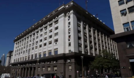 Deuda: inquieta a la city la liquidez del Tesoro ante próximos vencimientos, ¿qué opciones tiene para sumar dólares?