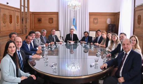 Adorni, Santilli y Sáenz se reunieron con motivo del lanzamiento del sistema de exportación monitoreada en Salta