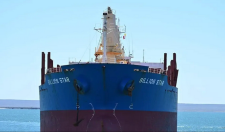 Arribó a Río Negro el primer cargamento de ductos para los buques de GNL de Southern Energy