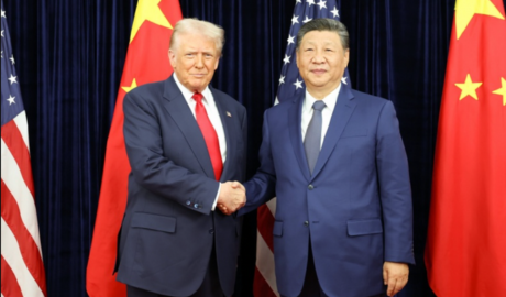 EE.UU. y China suspenden recargos portuarios por un año