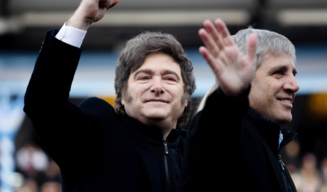 La Argentina volvió al mercado de deuda tras 8 años: Caputo colocó un bono en dólares por USD 1.000 millones