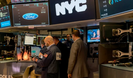 Wall Street: los bonos y las acciones suben mientras el mercado posa su mirada en el Congreso