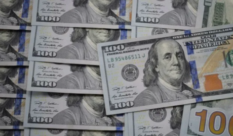 El dólar oficial vuelve a caer y toca mínimos en una semana mientras los financieros acompañan la tendencia