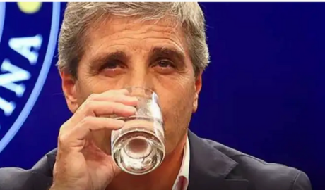 Nuevo informe ajusta a la baja las proyecciones del dólar e inflación