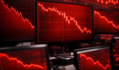 Caída de bonos en dólares a pesar de las compras de reservas del BCRA y la tensión global