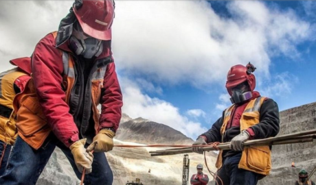 La actividad económica volvió a caer en diciembre, pero 2025 cerró con una suba de 4,7%