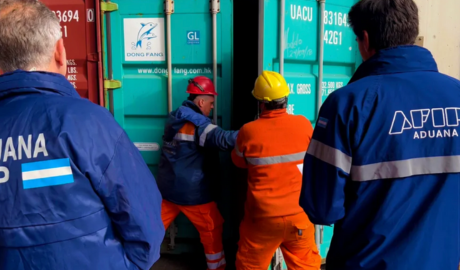 Aduana quiere despejar Ezeiza y advierte el destino de productos importados abandonados