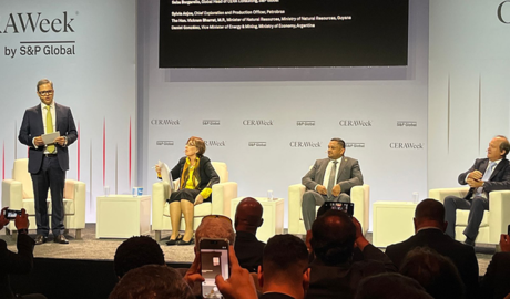 Daniel González impacto guerra petróleo