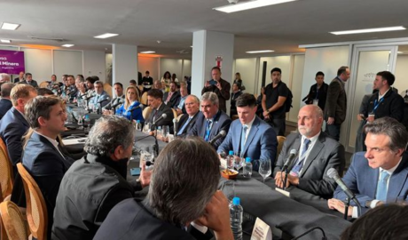 El Gobierno presenta la Mesa Federal Minera