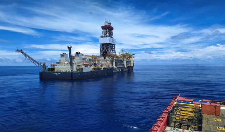 Precio del petróleo cae por acuerdo entre Estados Unidos e Irán.