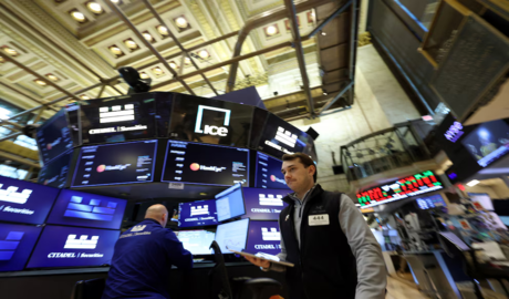 El riesgo país cae por debajo de los 500 puntos