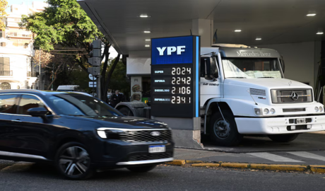 YPF aumentará el precio de los combustibles
