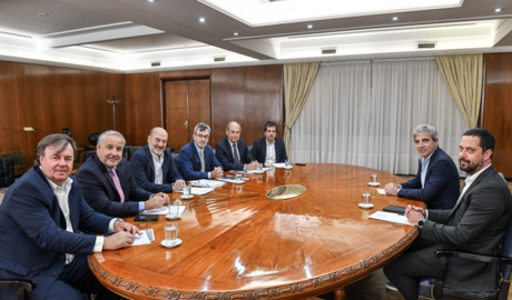 La UIA visita a Luis Caputo