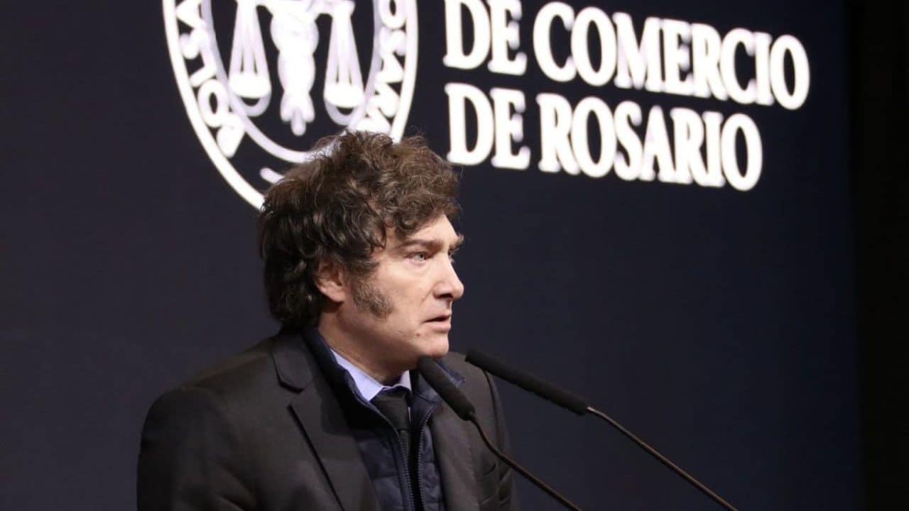 El mercado le pide a Javier Milei que gaste mas: Barclays alerta por el riesgo electoral