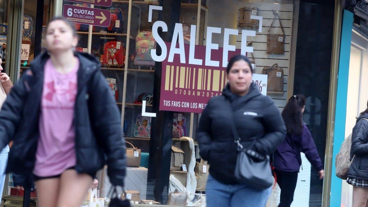Las ventas minoristas PyME cayeron 3,8% en julio y ya acumulan siete meses consecutivos en baja
