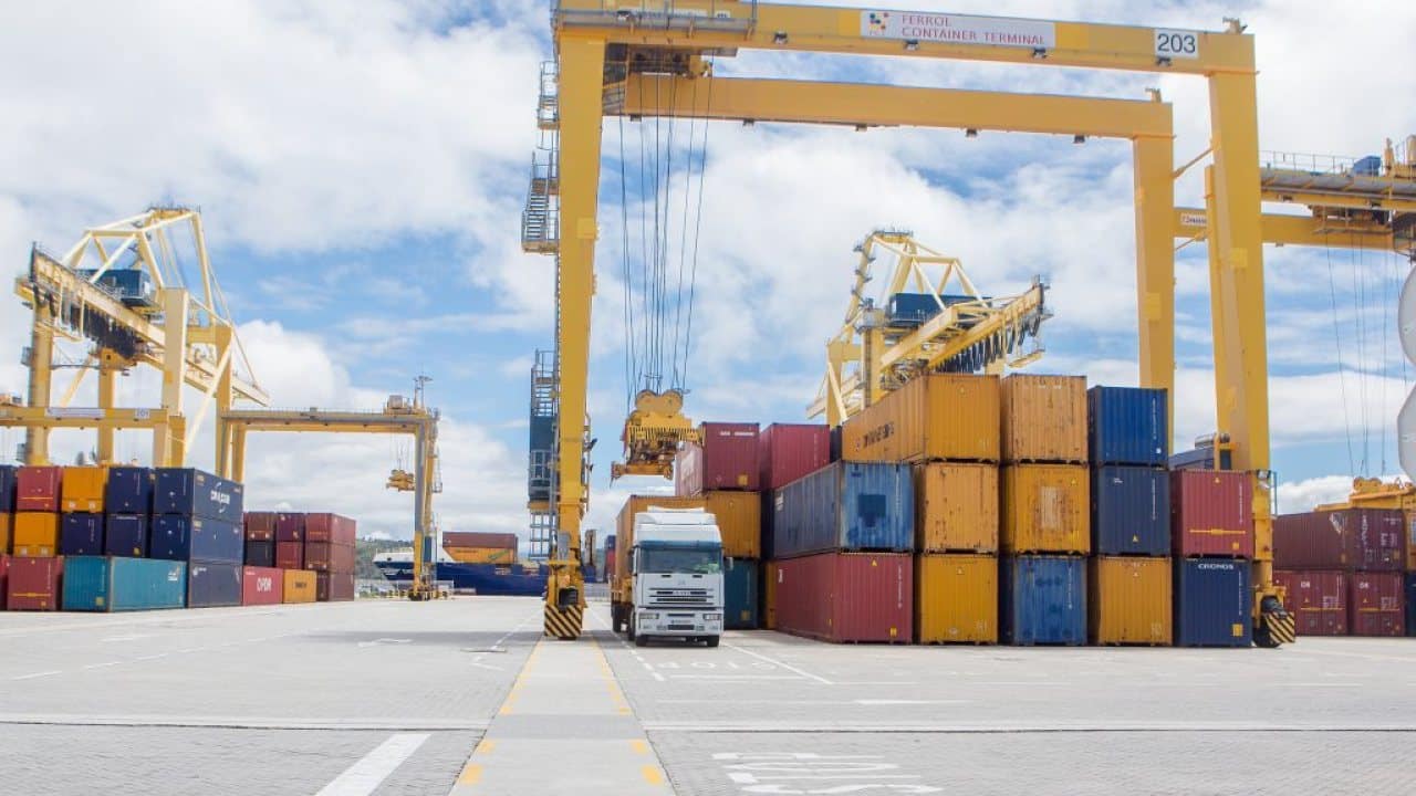 Puertos España: Más de 325 millones de toneladas de mercancías en los primeros siete meses del año
